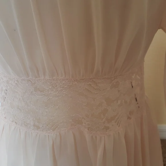 Vintage Michelene Peignoir Robe - Picture 13 of 16